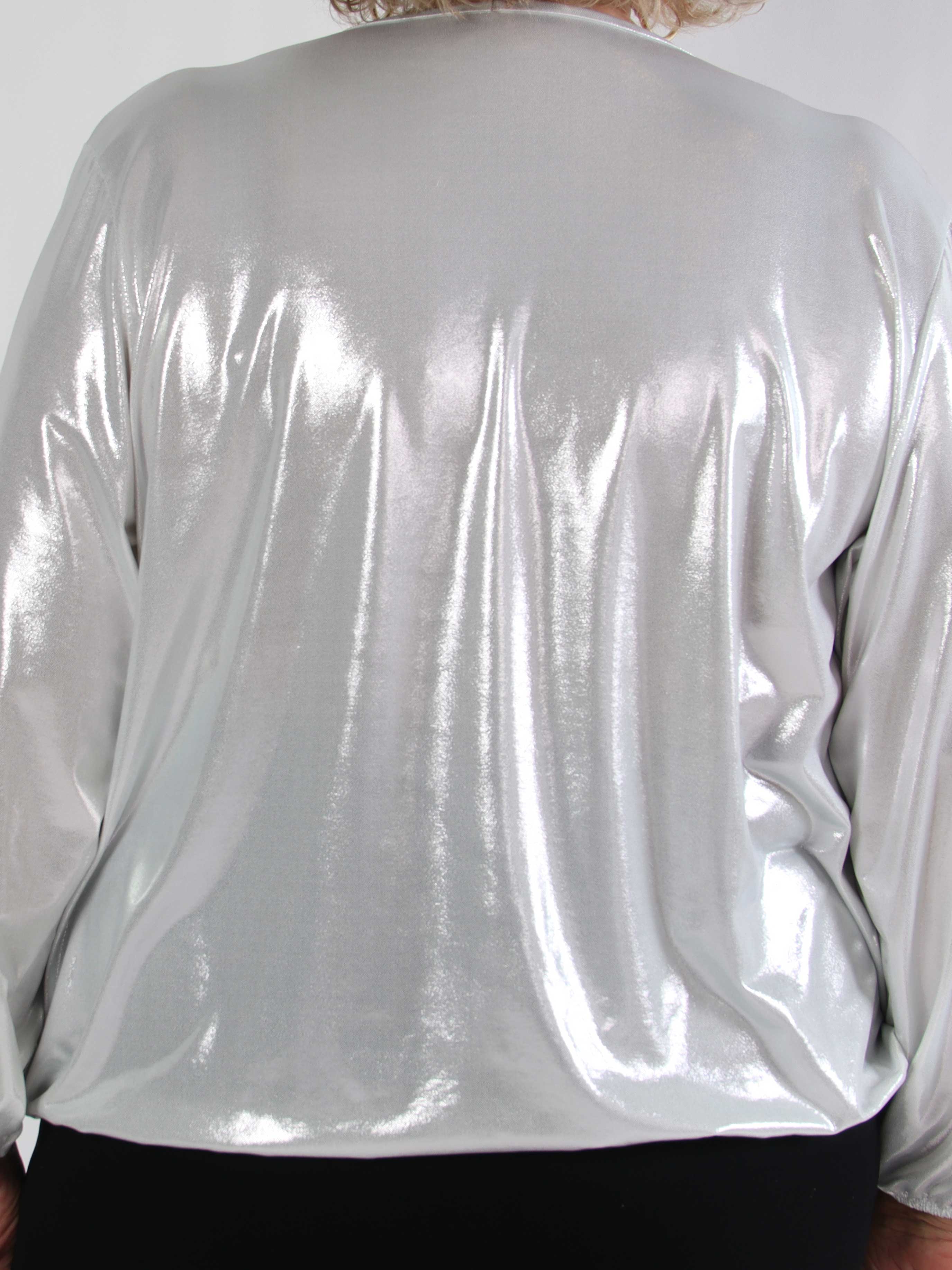 Rakel Shiny - Langærmet plus size bluse i skinnende stof